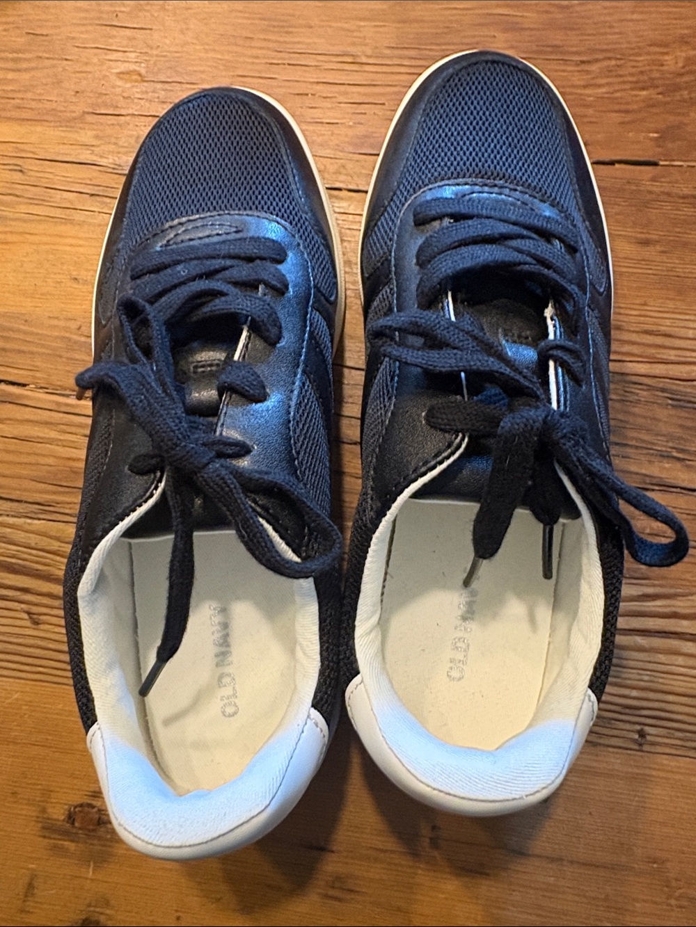 Old Navy Black and White Women's Sneakers